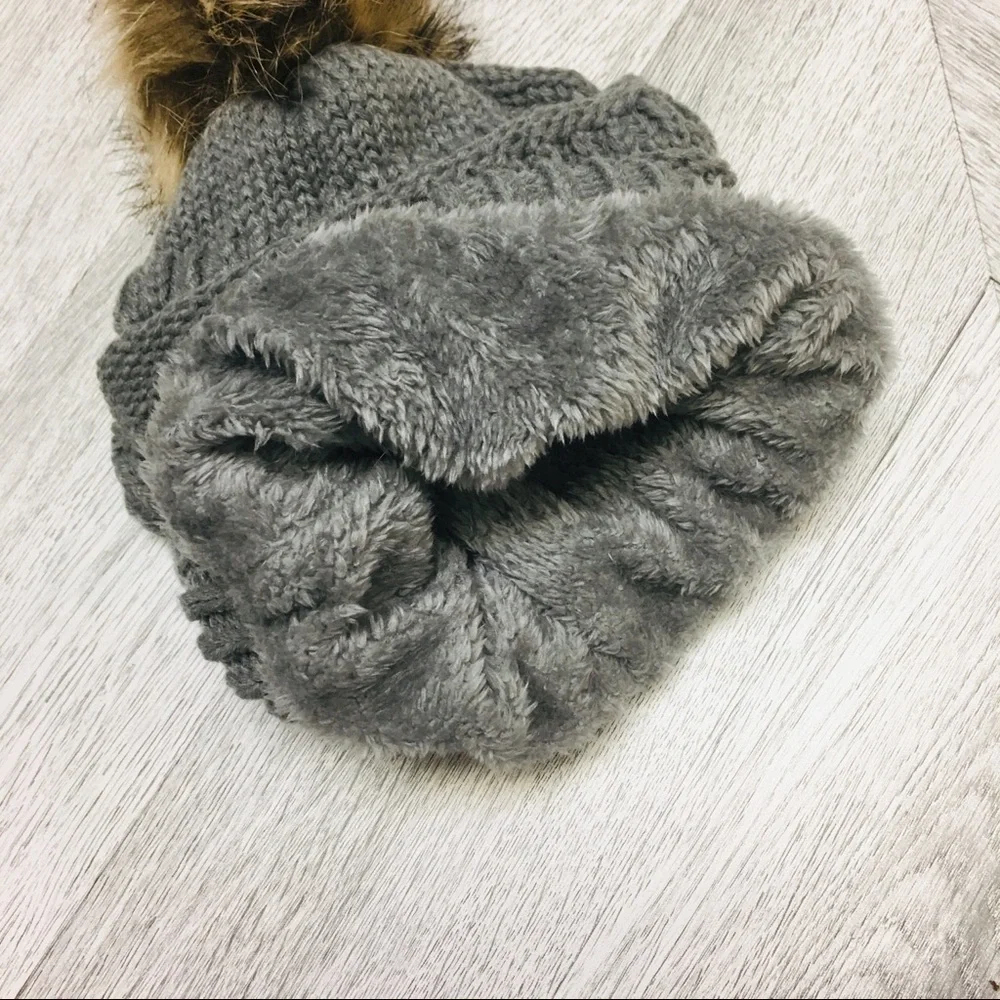 NEW! Fur Lined Knit Beanie W/ Pompom in Grey